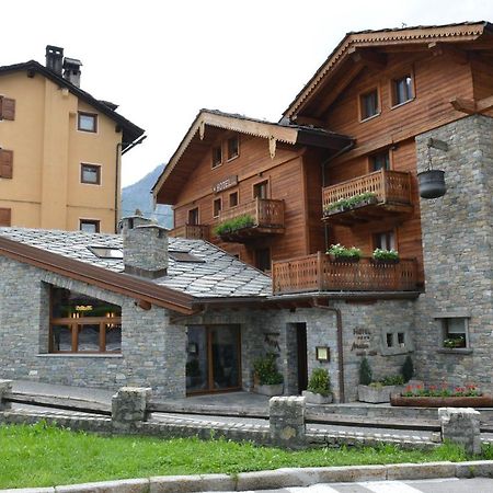 Hotel Maison Saint Jean Courmayeur Exterior foto