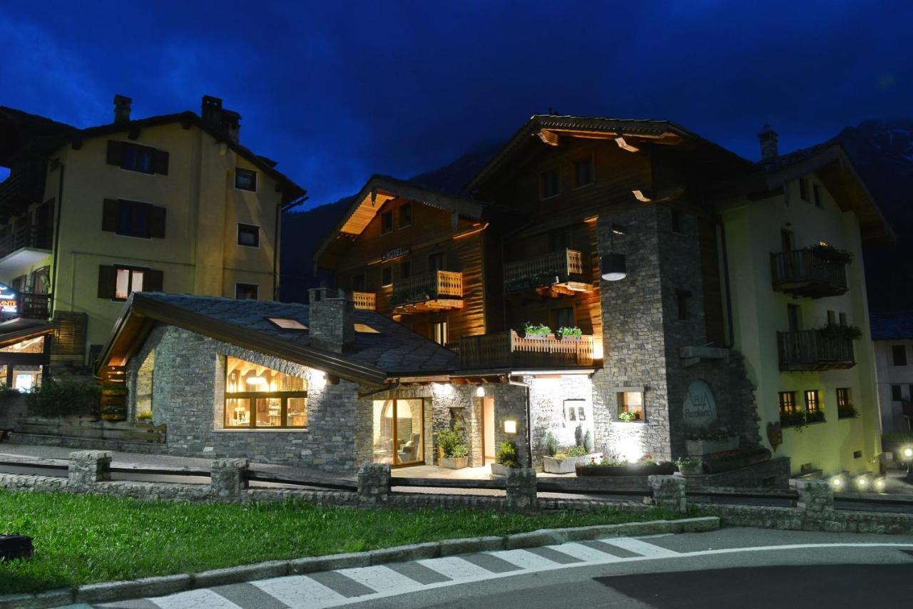 Hotel Maison Saint Jean Courmayeur Exterior foto